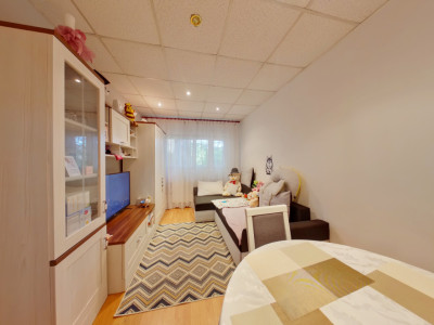 Vânzare apartament cu 2 camere, decomandat, zona Astra