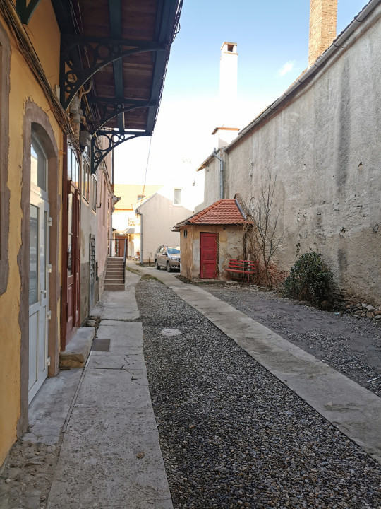 Spațiu comercial 85mp, stradal, vad pietonal, ultracentral, str. Faurului, Sibiu