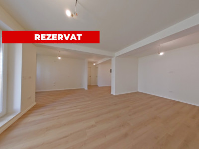 REZERVAT - Spațiu comercial pretabil pentru diverse activități – Zona Tractorul