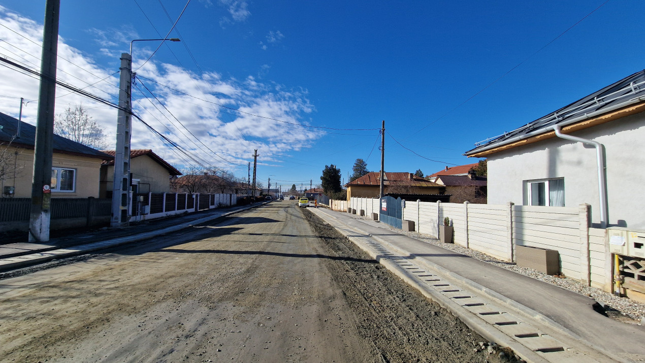 Casa Carcea, toate utilitatile, teren generos 830 mp 