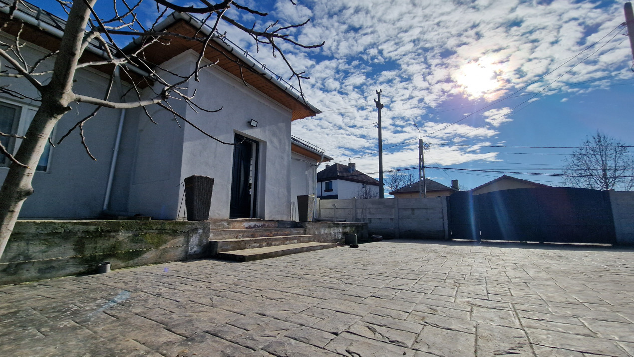 Casa Carcea, toate utilitatile, teren generos 830 mp 