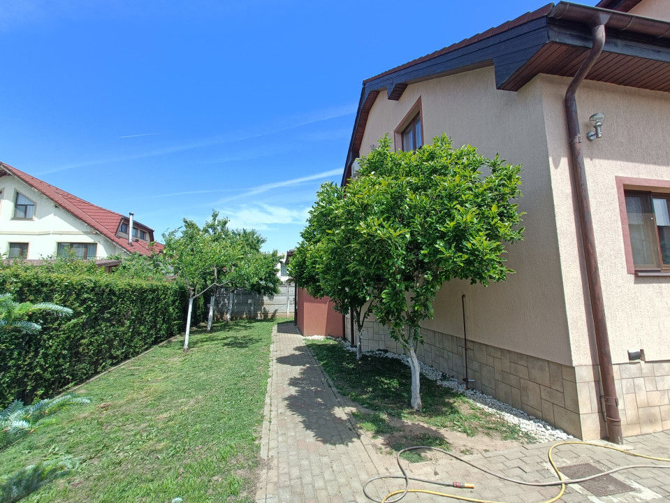 Casa cu spatii generoase si curte 500 mp Selimbar-SB