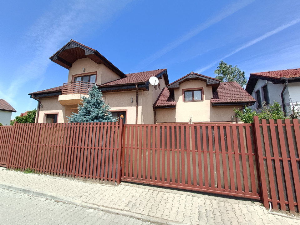Casa cu spatii generoase si curte 500 mp Selimbar-SB