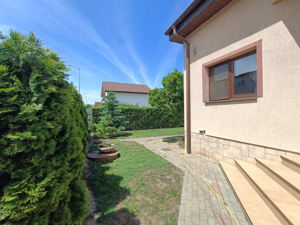 Casa cu spatii generoase si curte 500 mp Selimbar-SB