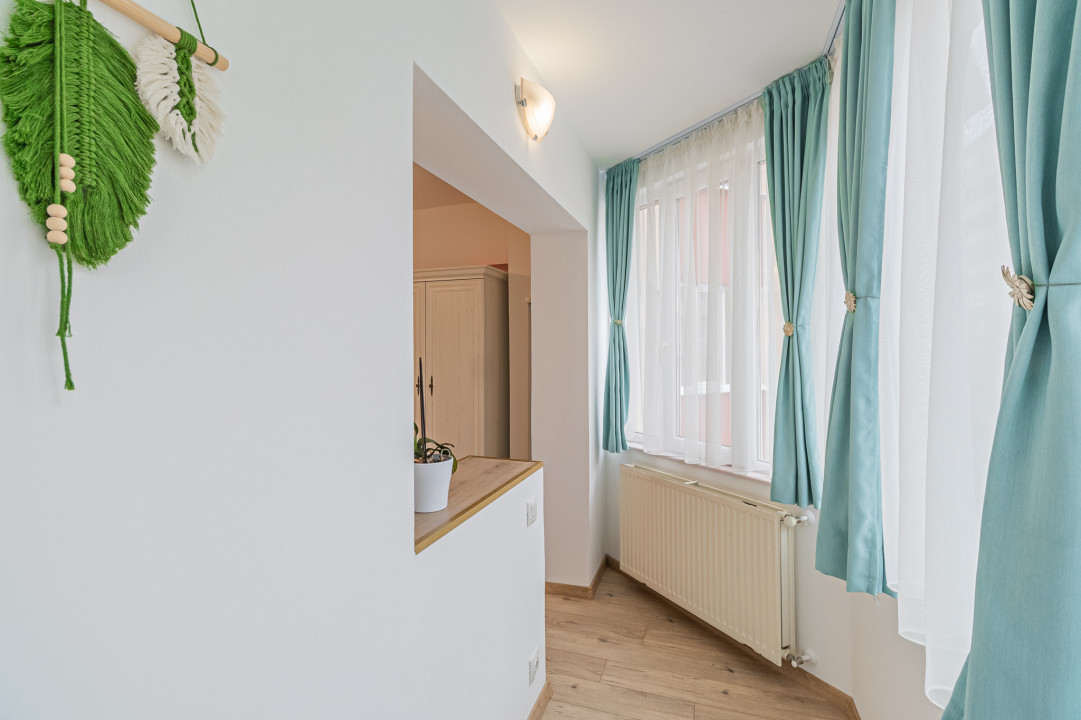 Apartament 2 Camere, Renovat, Decomandat, Et 2/ 6 – Răcădău