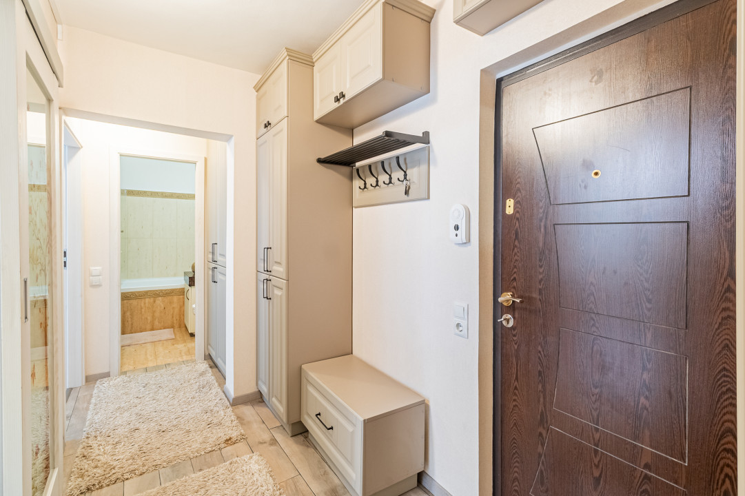 Apartament 2 Camere, Renovat, Decomandat, Et 2/ 6 – Răcădău