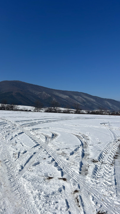 Teren de vânzare în Orlat – 1.700 mp, priveliște superbă spre munți