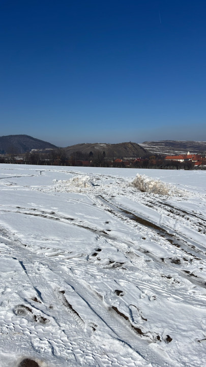 Teren de vânzare în Orlat – 1.700 mp, priveliște superbă spre munți