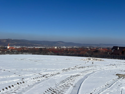 Teren de vânzare în Orlat – 1.700 mp, priveliște superbă spre munți