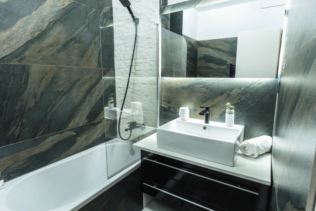Apartament pt. Pretențioși, 3 Cam., Parter,  Luxos , Modern