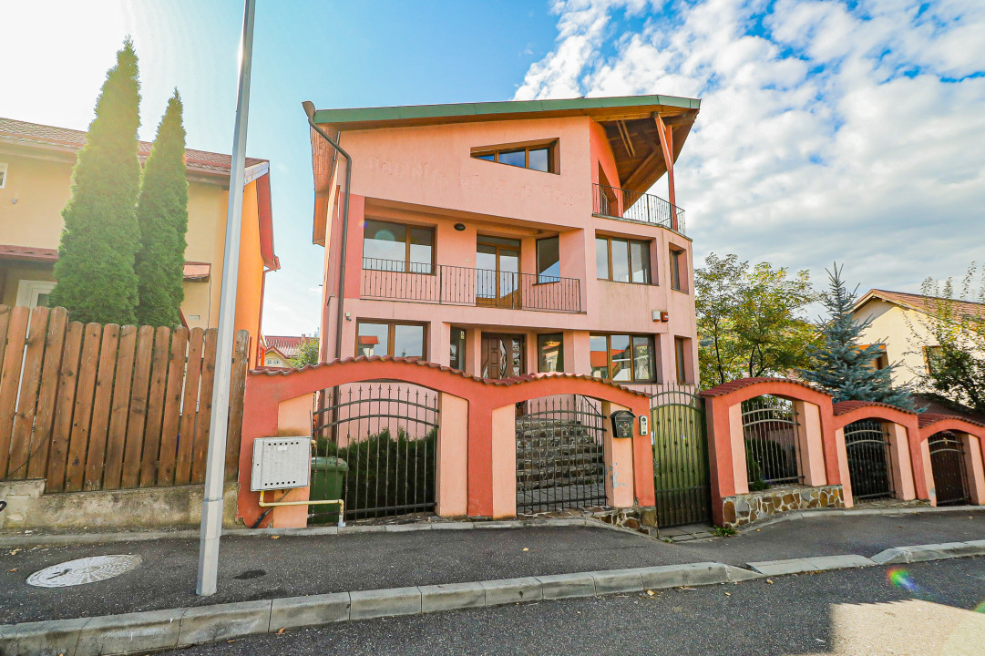 Vila / Pensiune de vanzare, pretabil afacere, Brasov, Bunloc, COMISION 0%