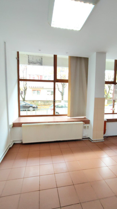 SPATIU COMERCIAL DE INCHIRIAT VALEA AURIE