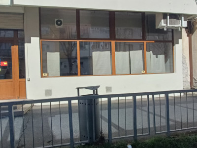 SPATIU COMERCIAL DE INCHIRIAT VALEA AURIE