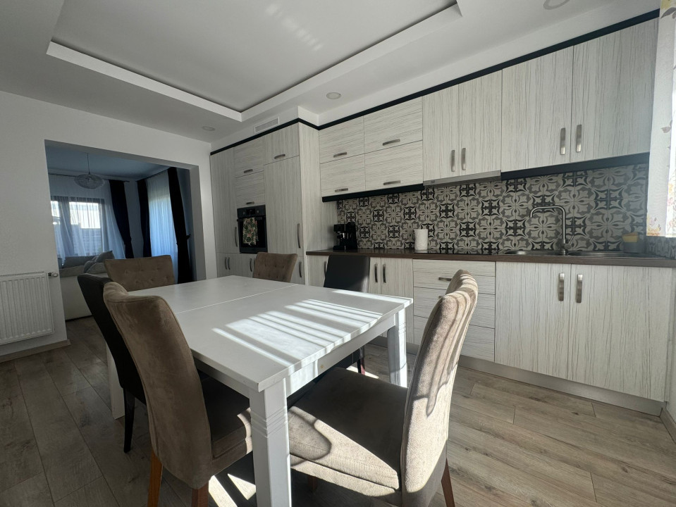 Casa tip duplex - 4 camere - cu grădină si loc de grătar - Selimbar