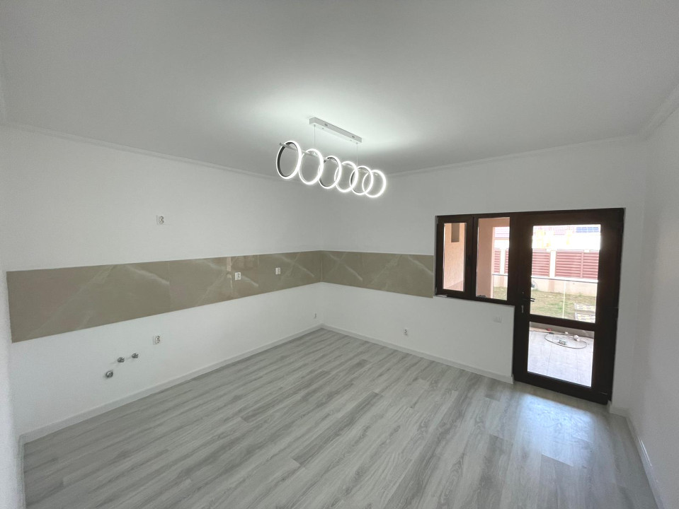 Casa noua Damila, spatioasa, la un pret corect