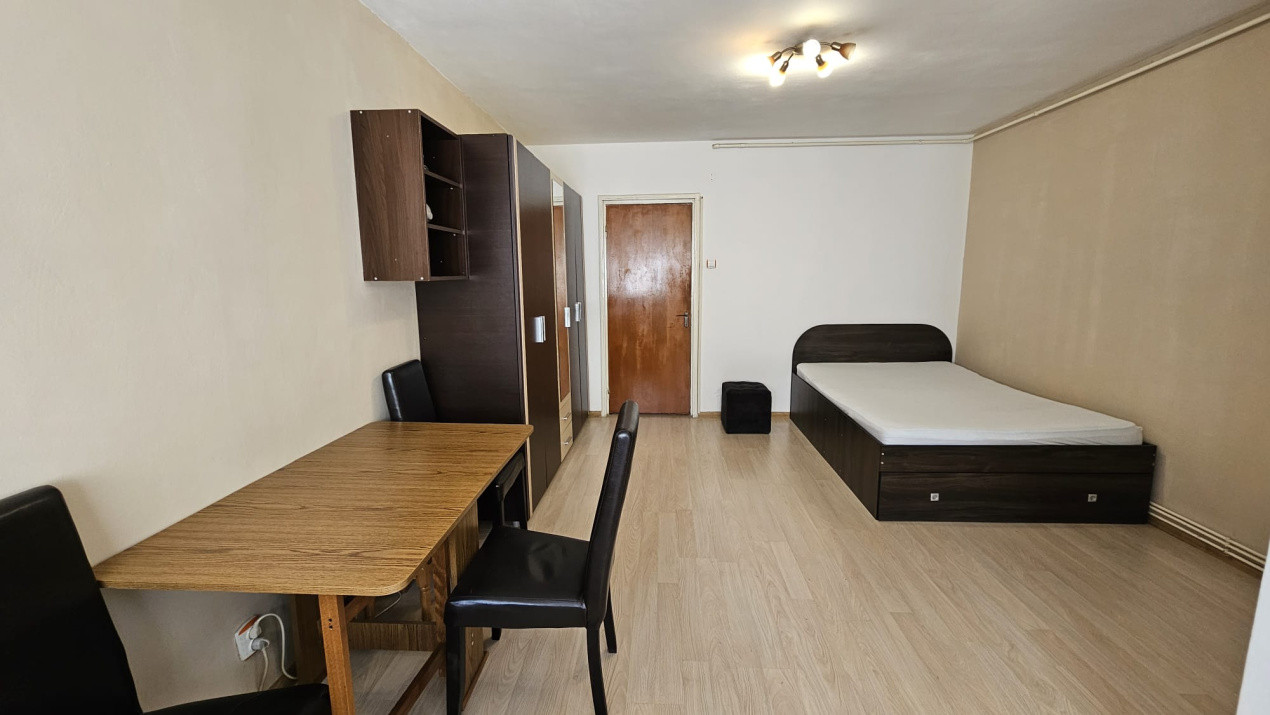 Garsoniera Calea Bucuresti, Etaj 2 din 9, Loc de parcare