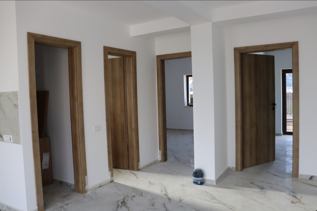 Casă la cheie cu 3 apartamente–priveliște panoramica,Sânpetru/Hărman