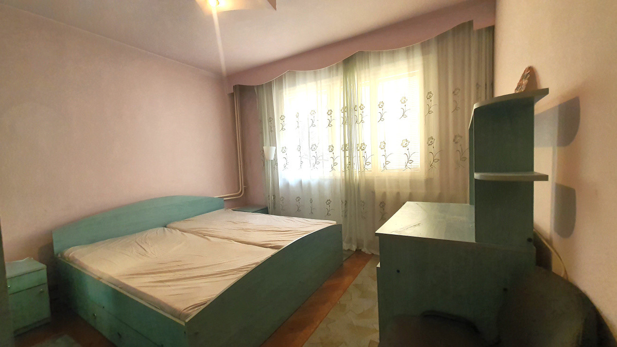 Apartament cu 3 dormitoare | etaj 5 lift | boxa/pivnita Str Iezer