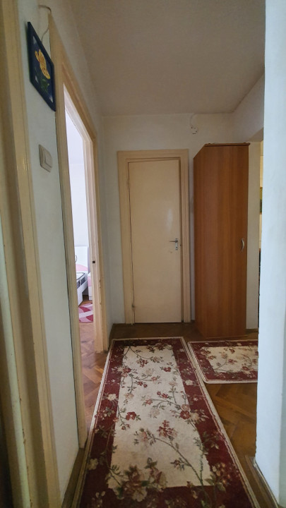 Apartament cu 3 dormitoare | etaj 5 lift | boxa/pivnita Str Iezer