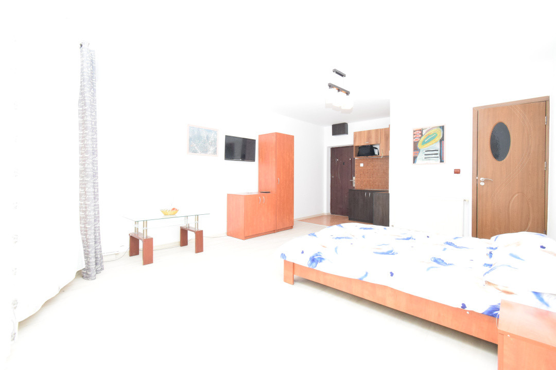 Garsoniere de inchiriat  1 Mai - Catargiu- 150 euro si 200 euro/luna