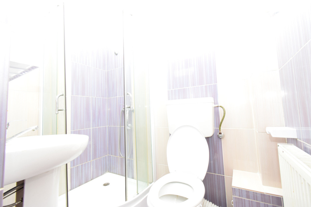 Garsoniere de inchiriat  1 Mai - Catargiu- 150 euro si 200 euro/luna