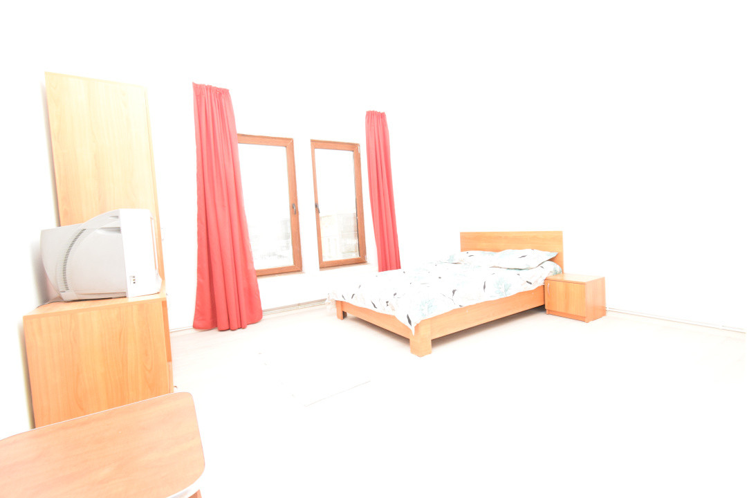 Garsoniere de inchiriat  1 Mai - Catargiu- 150 euro si 200 euro/luna