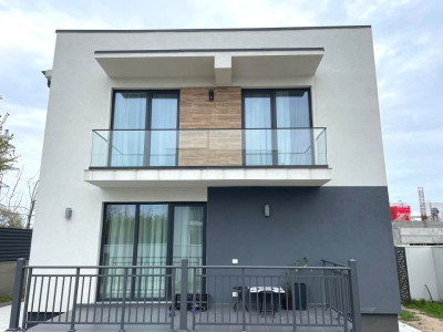 Casa moderna, strada privata