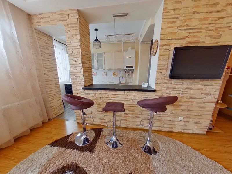 Apartament cochet in vila cu parcare privata.