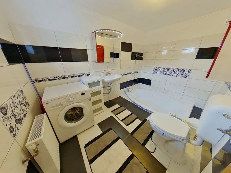 Apartament cochet in vila cu parcare privata.