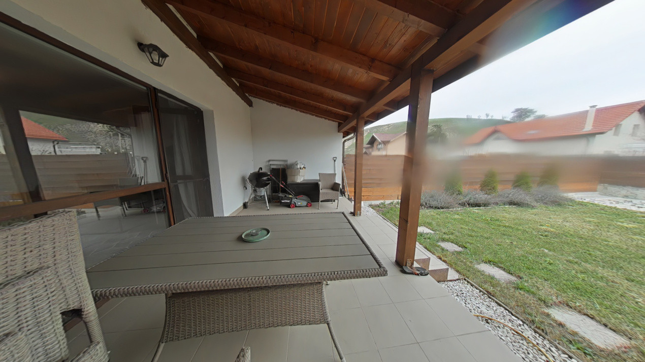 Casa moderna cu gradina, Lempes, Sanpetru