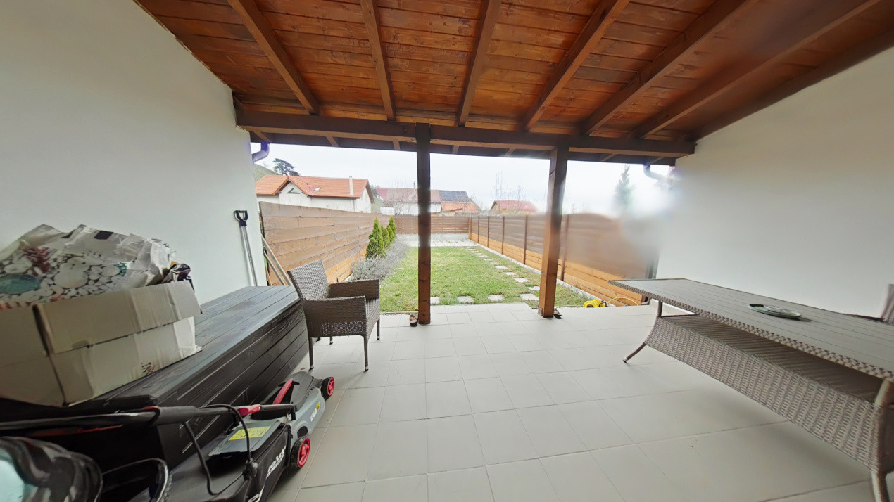 Casa moderna cu gradina, Lempes, Sanpetru