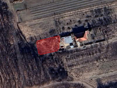 Teren de vânzare în satul Hințești, lângă pădurea Moșoaia – 762 mp