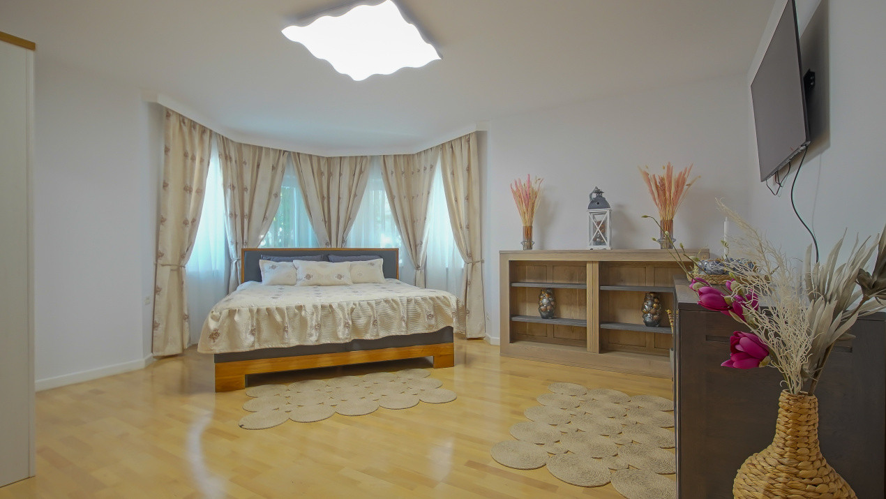 Apartament 3 camere, complet renovat, mobilat și utilat -zona Dealul Cetății