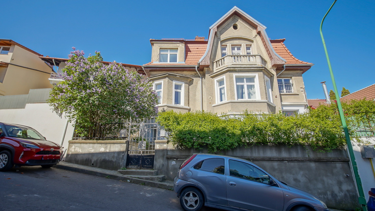 Apartament 3 camere, complet renovat, mobilat și utilat -zona Dealul Cetății