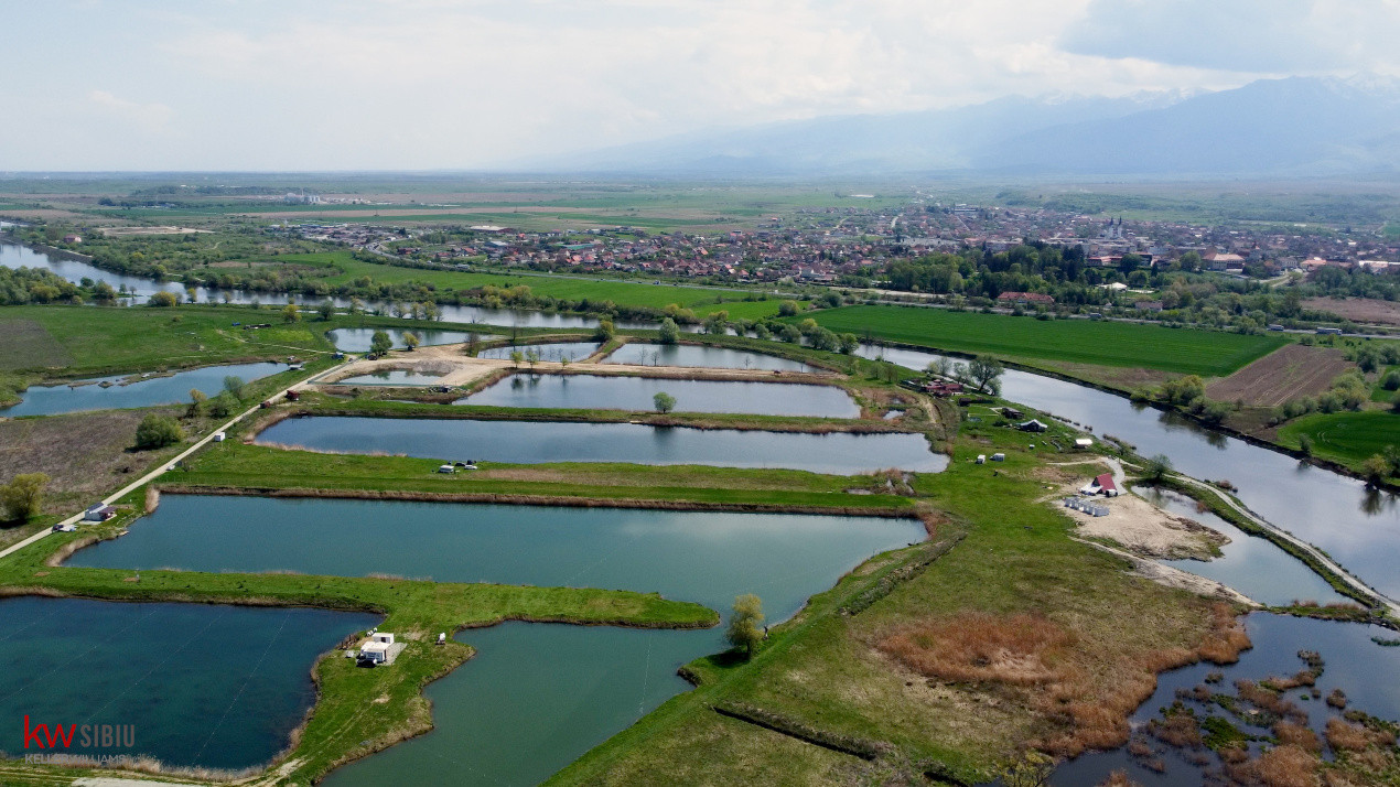 Teren Extravilan cu lac – Investiție în Natură și Agrement | 35.251 mp