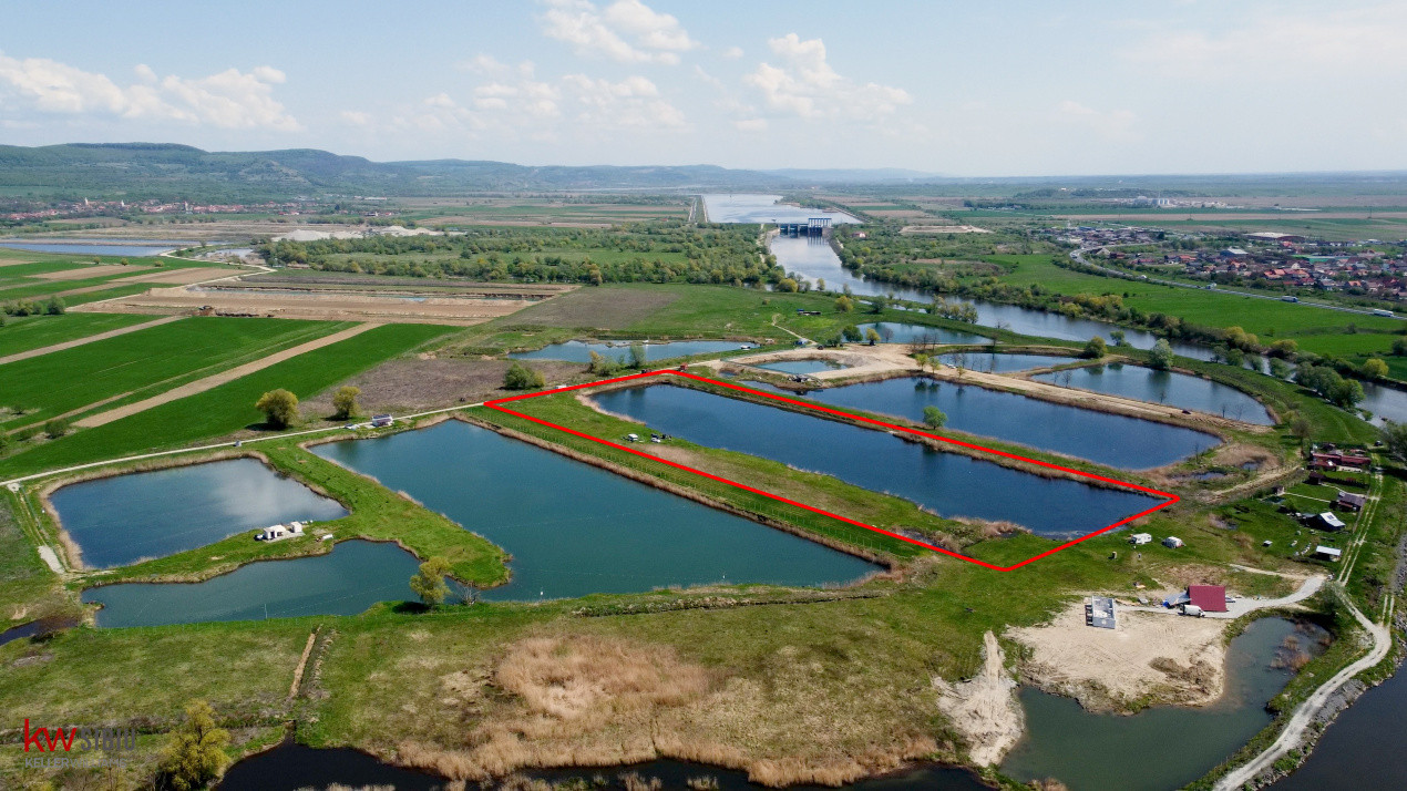 Teren Extravilan cu lac – Investiție în Natură și Agrement | 35.251 mp
