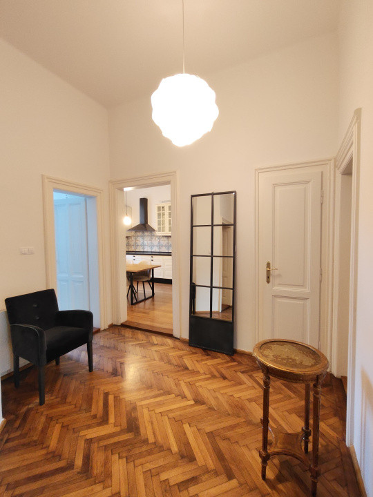 Apartament  modern de inchiriat la casa