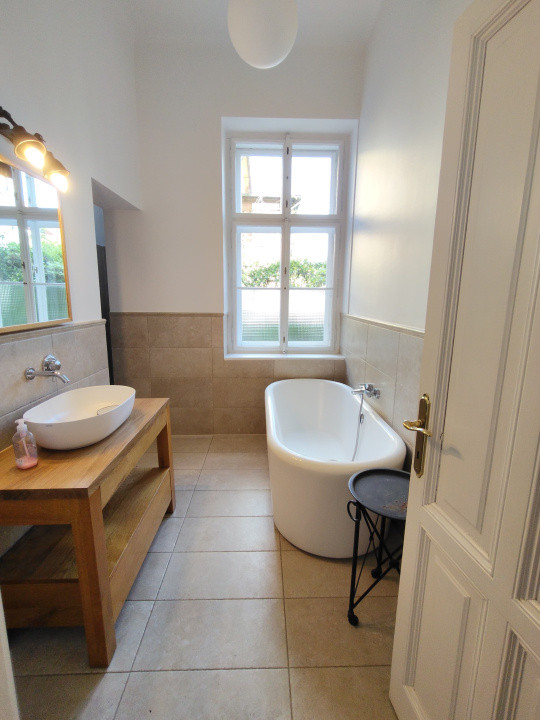 Apartament  modern de inchiriat la casa
