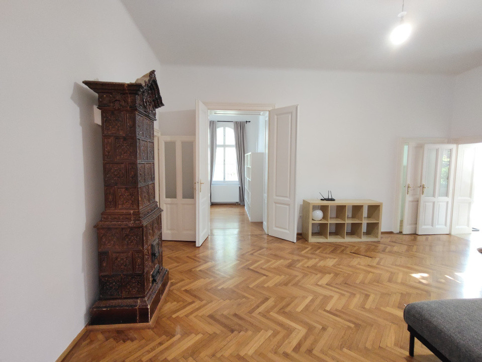 Apartament  modern de inchiriat la casa