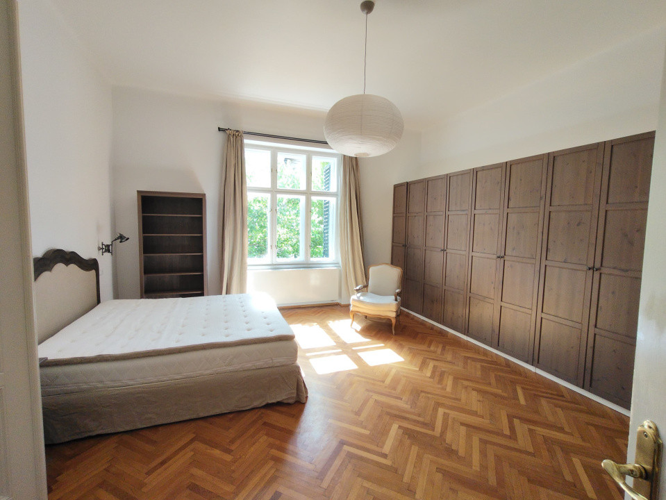 Apartament  modern de inchiriat la casa