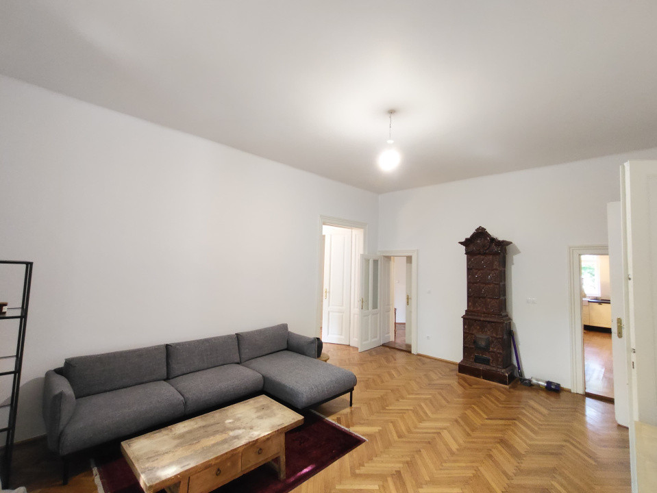 Apartament  modern de inchiriat la casa