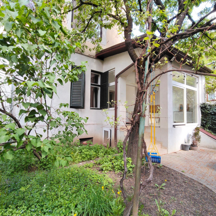 Apartament  modern de inchiriat la casa