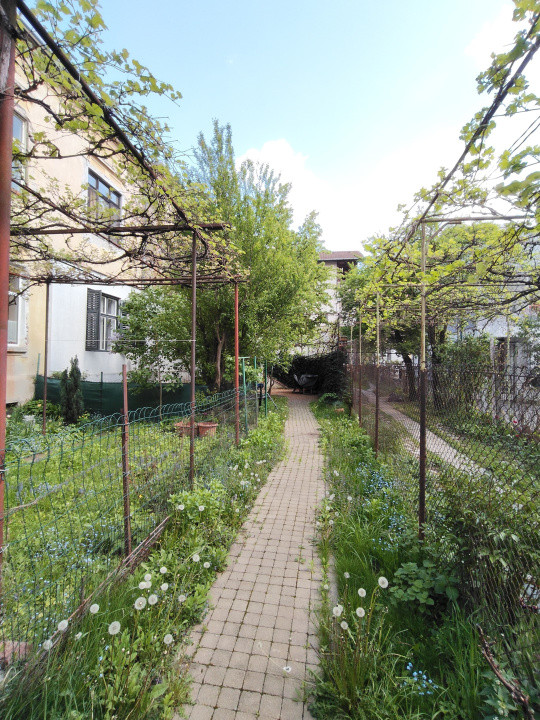 Apartament  modern de inchiriat la casa