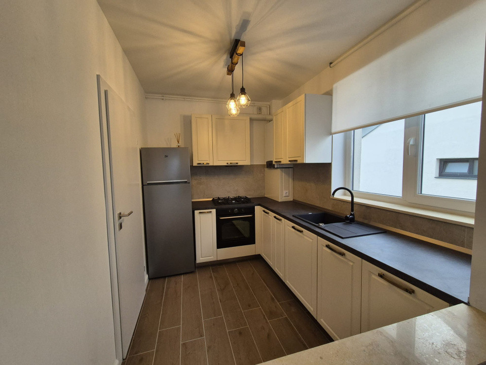 Închiriere Penthouse Exclusivist – 5 Camere, Terasă Spațioasă, Mobilat Lux, Gata
