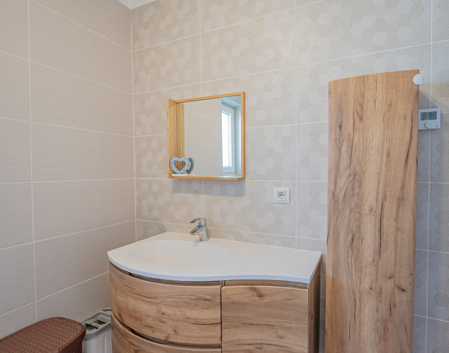 Casă tip duplex de vânzare în Turnișor, Sibiu – priveliște superbă și liniște!