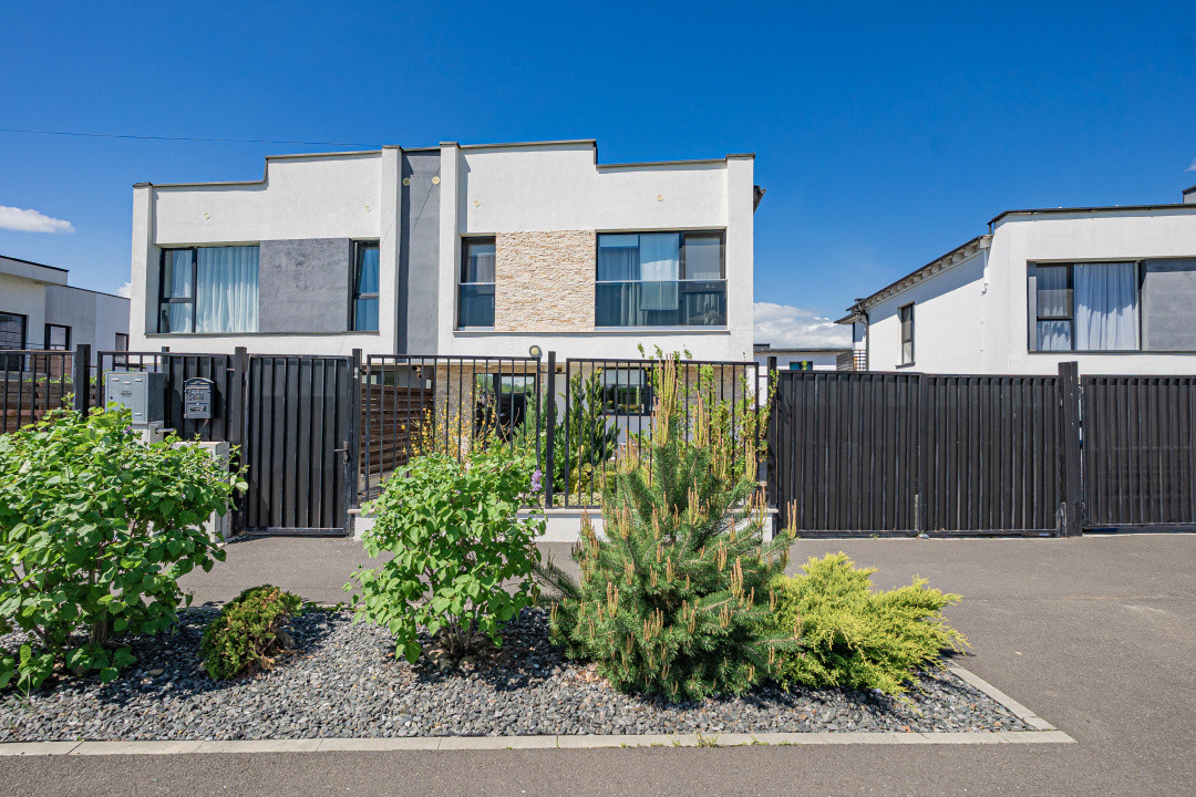 Casă tip duplex de vânzare în Turnișor, Sibiu – priveliște superbă și liniște!