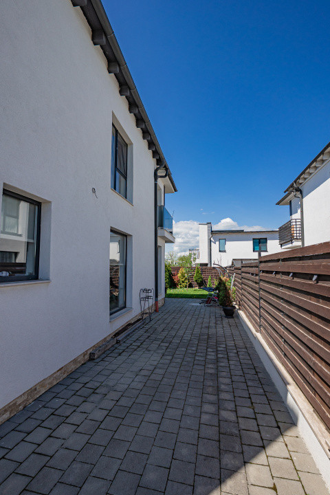 Casă tip duplex de vânzare în Turnișor, Sibiu – priveliște superbă și liniște!