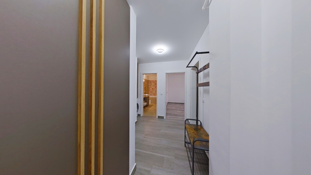 Apartament 2 camere, decomandat,  loc parcare - Tractorul 