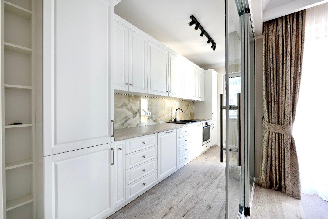 Apartament 3 camere, prima inchiriere - zona Promenada Mall