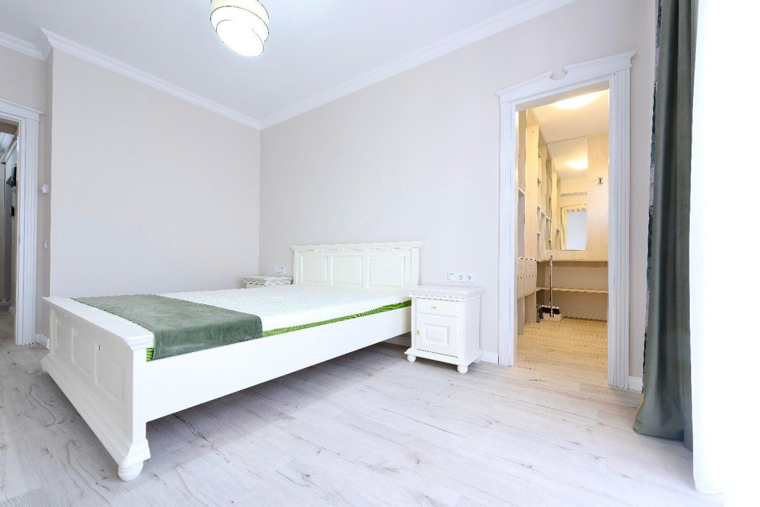 Apartament 3 camere, prima inchiriere - zona Promenada Mall